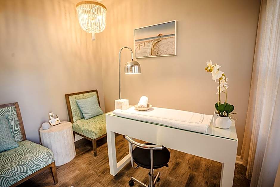 Sea Breeze Beach House All Inclusive by Ocean Hotels