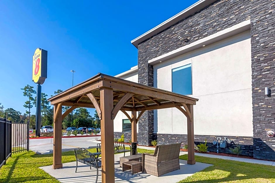 Super 8 by Wyndham Kingwood Houston North
