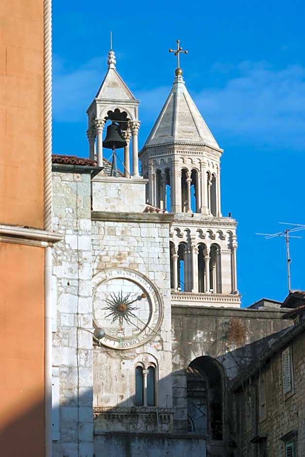 Aspalathos Residence