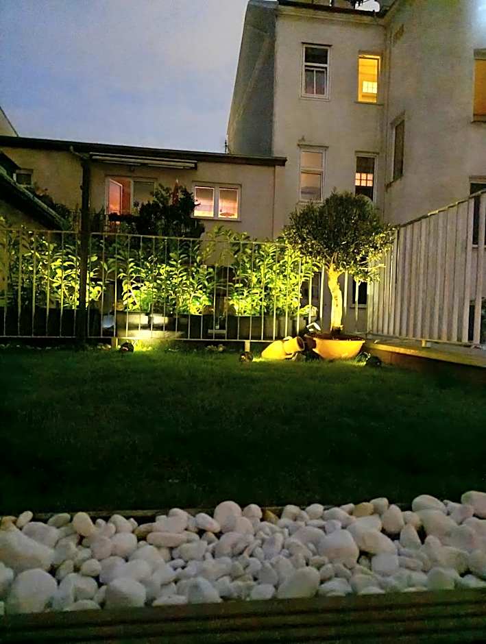 BOSSA CITY Design Apartments