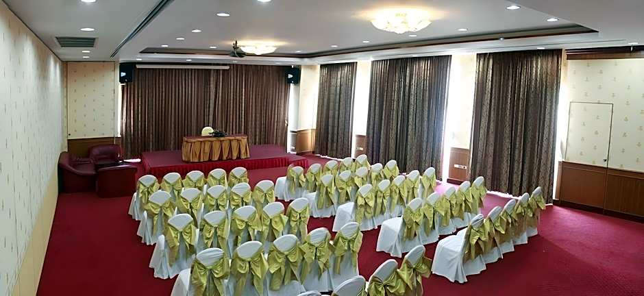 Chumphon Gardens Hotel