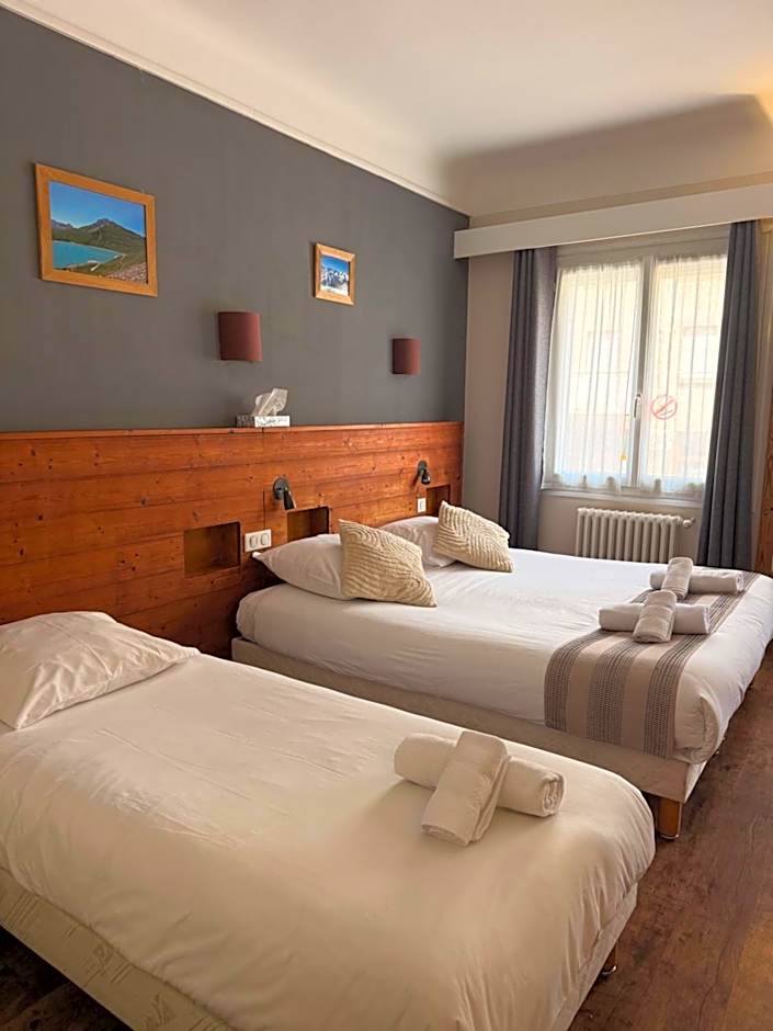 Savoy Hotel & Restaurant