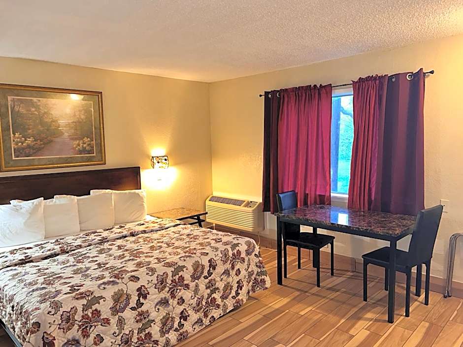 River Forest Inn