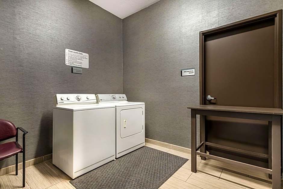 Best Western Plus Cowetas 1st Hotel