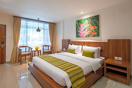 Deluxe Double or Twin Room with Pool Access