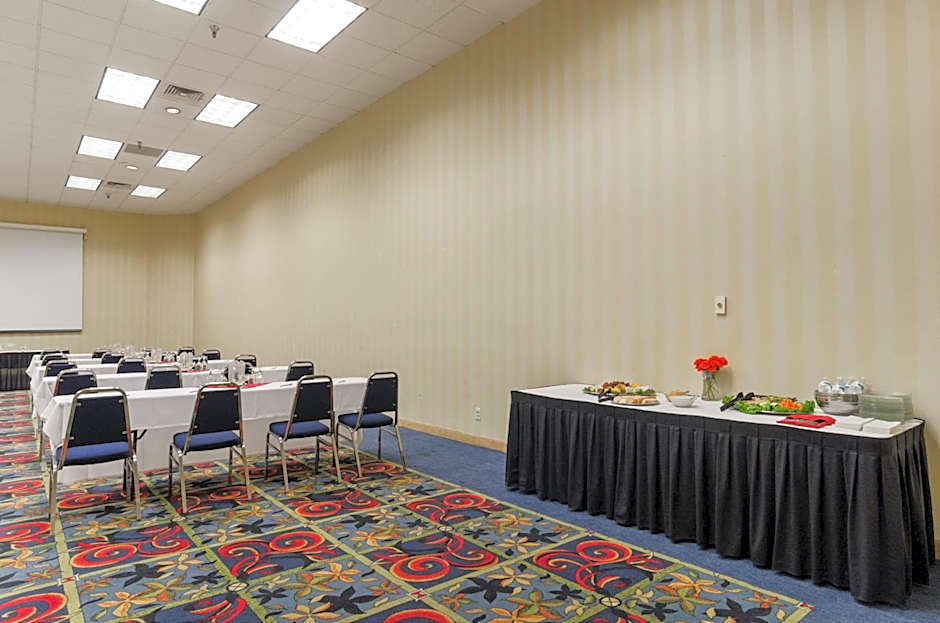 Red Lion Hotel & Conference Center Cheyenne
