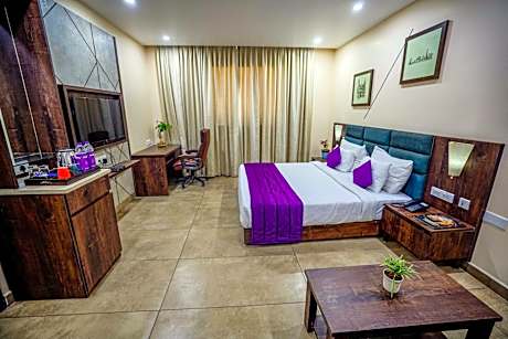Superior King Room