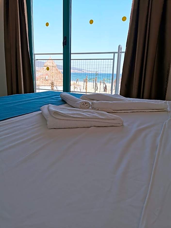 Largo Beach Hotel