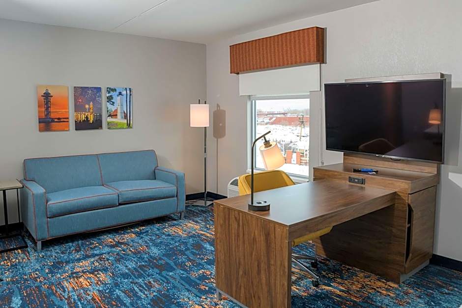 Hampton Inn By Hilton & Suites Erie/Bayfront, PA