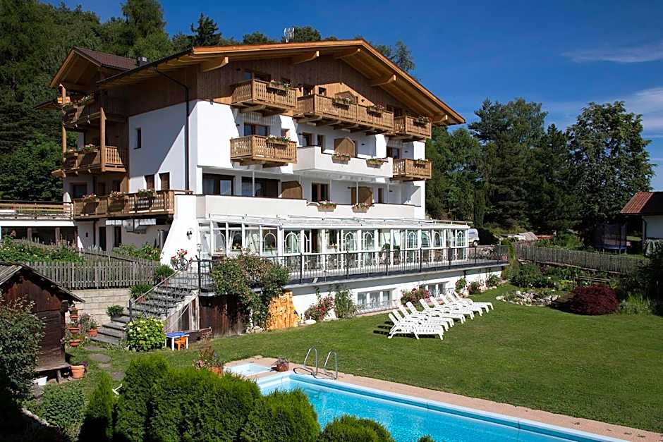 Photo 1 of 35 of Naturhotel Edelweiss