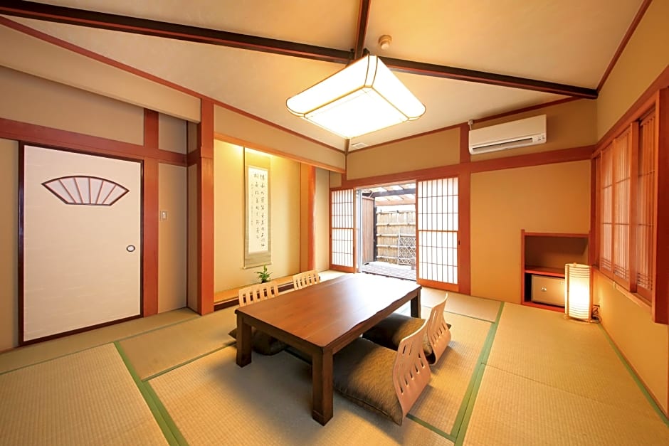 MICASA (Minakami Hot Spring Ryokan)