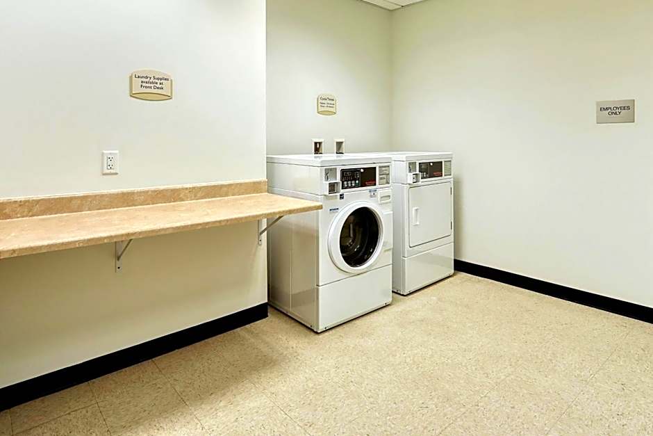 Fairfield Inn & Suites by Marriott Harrisburg West