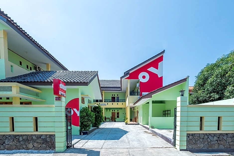 OYO 1399 Cemara Residence Syariah