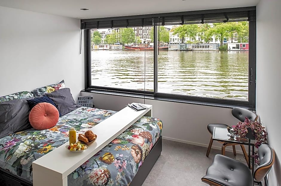 Houseboat Amsterdam - Room with a view