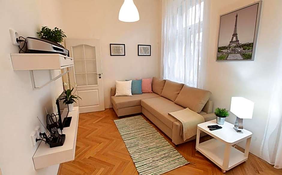 Angel City Aparthotel