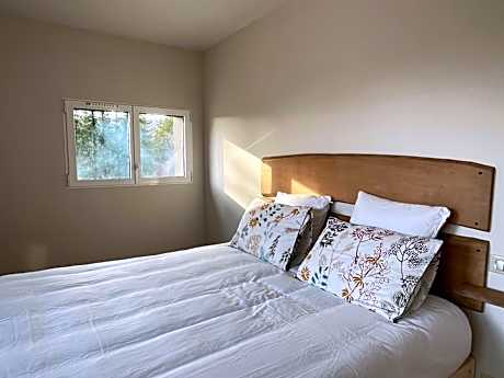 Queen Room with Garden View