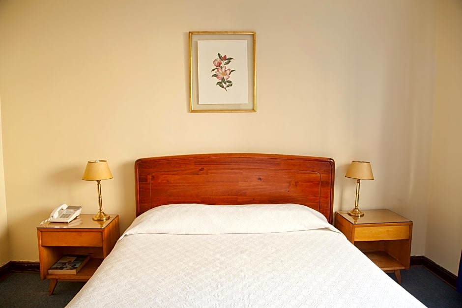 Photo 1 of 3 of 1 Double Bed