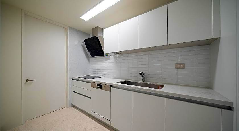 UH FLAT SIGNATURE DAEGU 