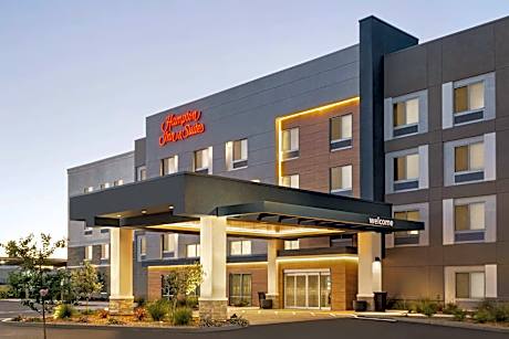 Hampton Inn & Suites Oroville