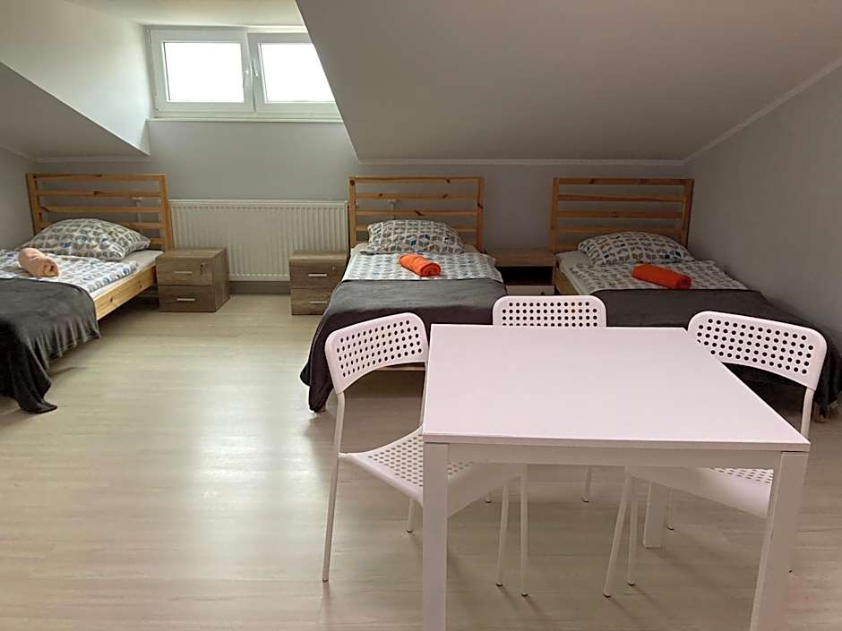 Hostelik Przy Przystanku