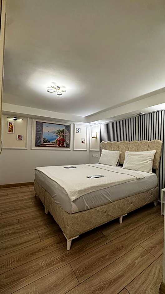 Photo 1 of 12 of Economy, Windowless