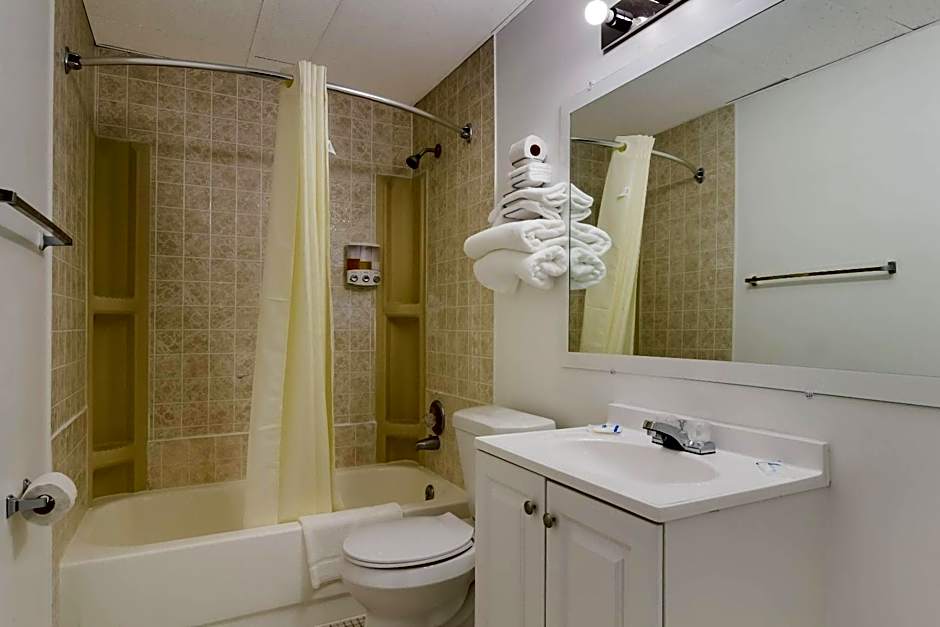 Rodeway Inn & Suites Sidney Historic Downtown I-80