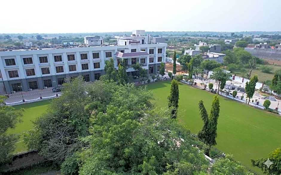 Geetanjali Hotel & Motel