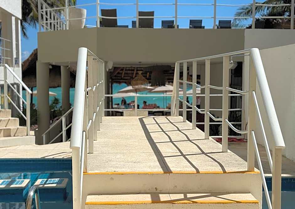 Luciana Hotel & Beach Club