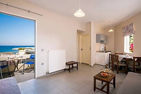 Deluxe Suite with Sea View