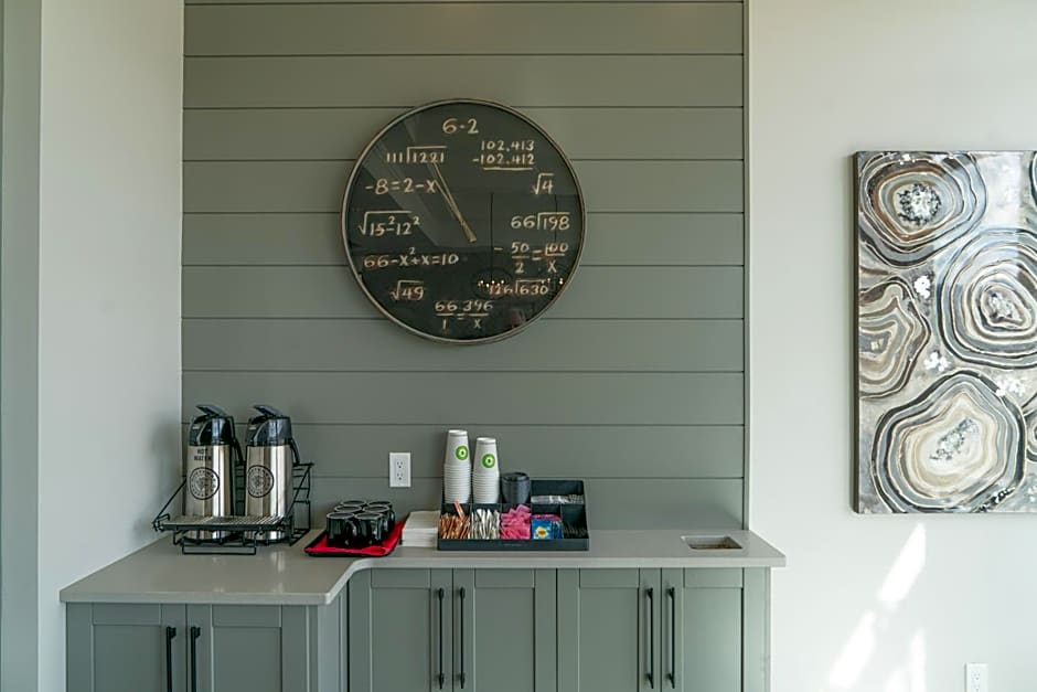 Prestige Vernon Lodge & Conference Centre