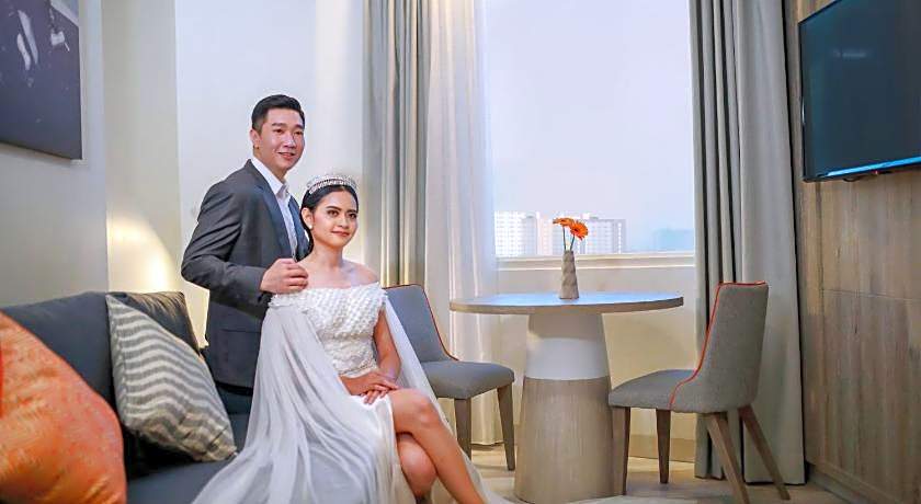 HARRIS Hotel & Conventions Bundaran Satelit Surabaya