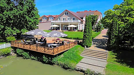 Hotel Chabrowy Dworek