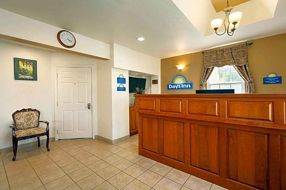 Days Inn by Wyndham Eureka CA