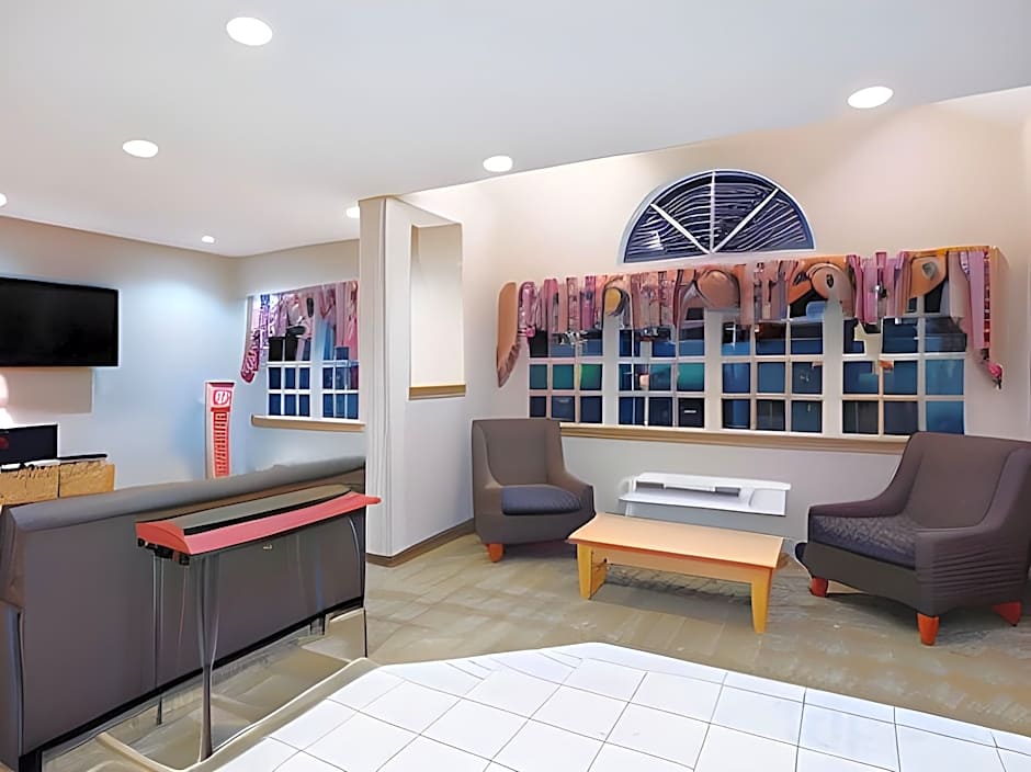 Microtel Inn & Suites By Wyndham Plattsburgh