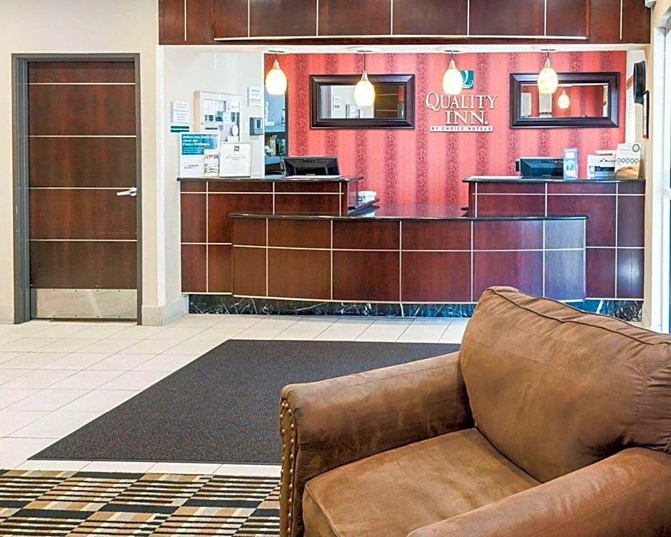 Quality Inn Brooklyn Center