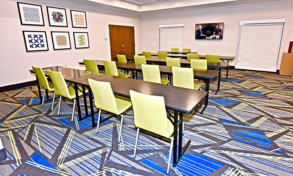 Holiday Inn Express & Suites - Perryville I-55, an IHG Hotel