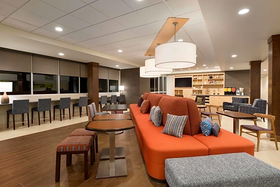 Home2 Suites by Hilton Phoenix Glendale-Westgate