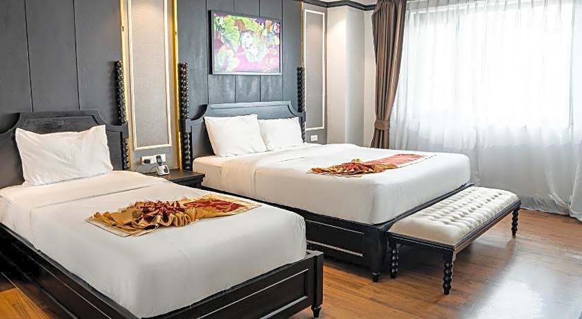 Aaron Riverview Hotel