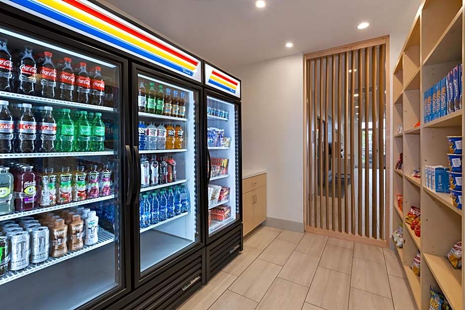 Holiday Inn Express and Suites Eau Claire West I-94 By IHG