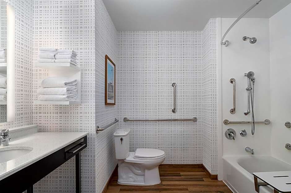 Hampton Inn Baltimore/Bayview Campus