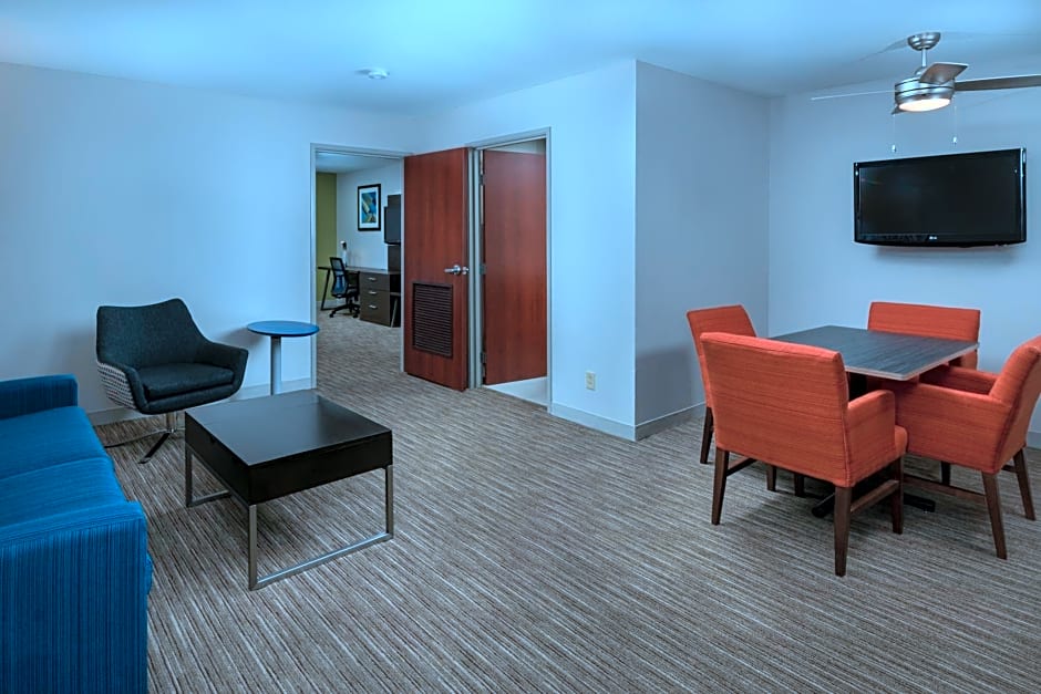 Holiday Inn Express Lawrence By IHG