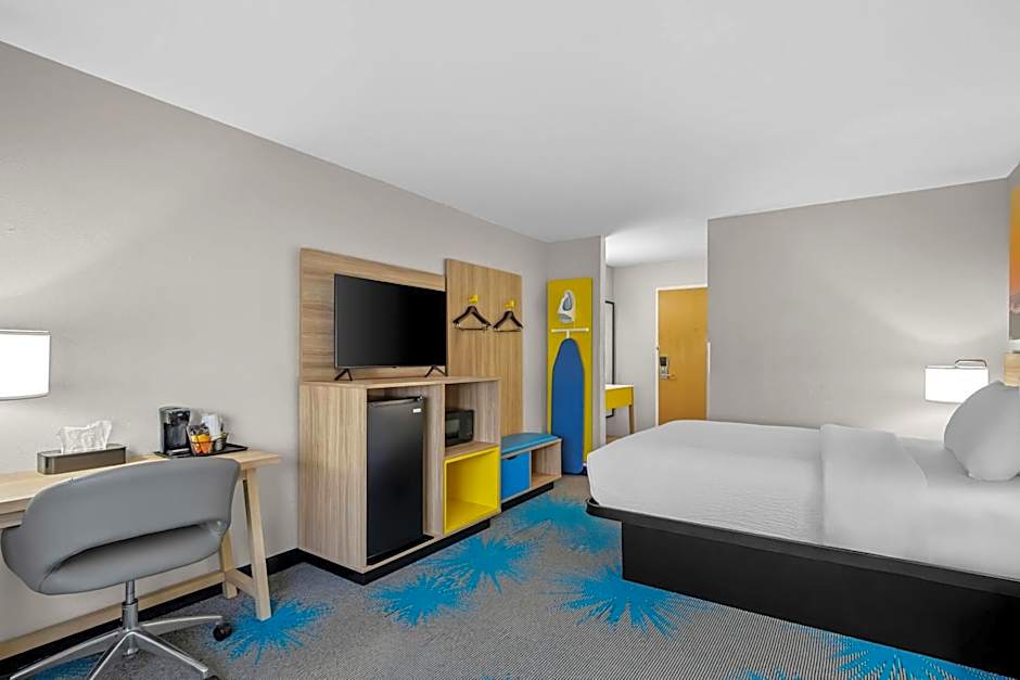 Days Inn by Wyndham Imlay City