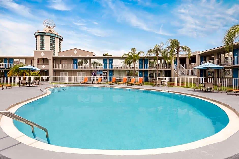 Howard Johnson By Wyndham Orlando/Inter Drive