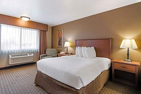 Queen Suite - Non-Smoking