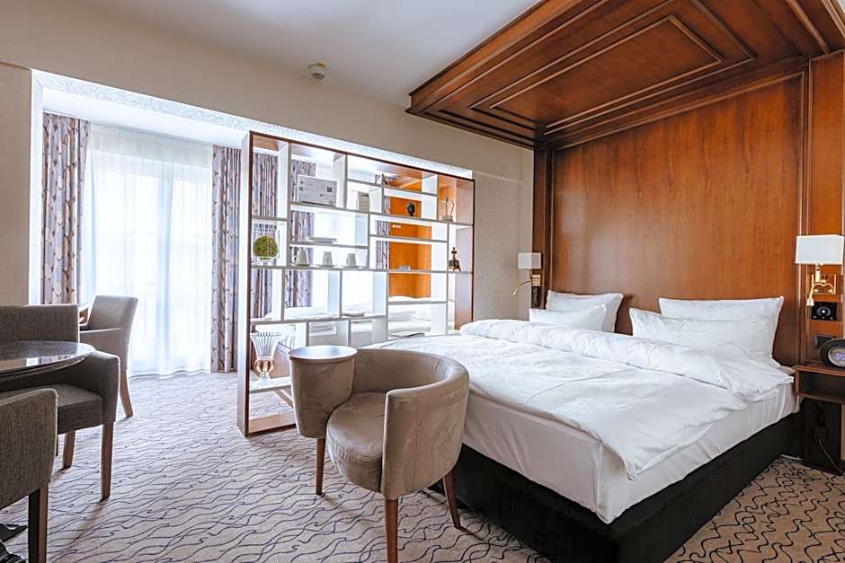 King's Hotel City Stay