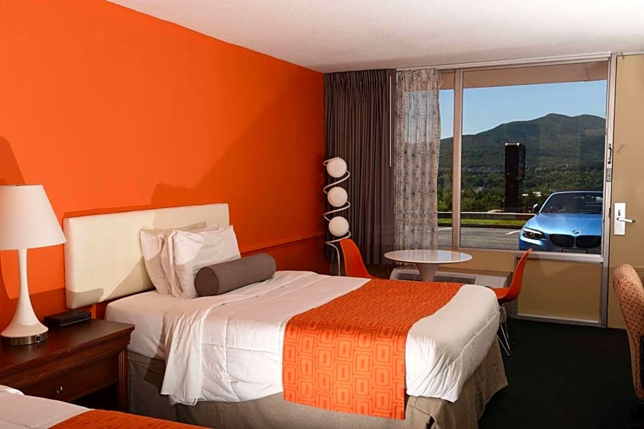 Howard Johnson by Wyndham Salem Hotel & Conference Center