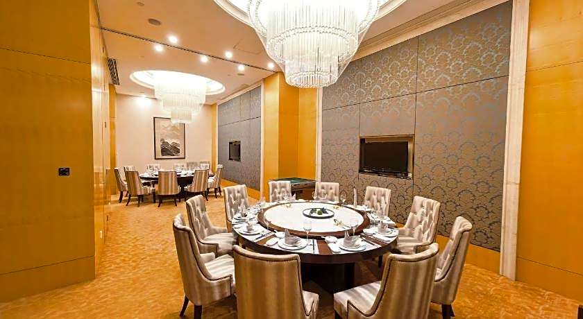 Crowne Plaza Yichang By IHG