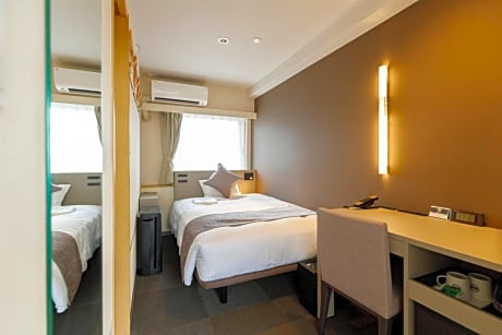 Single Room - Smoking, E-Cigarettes Only