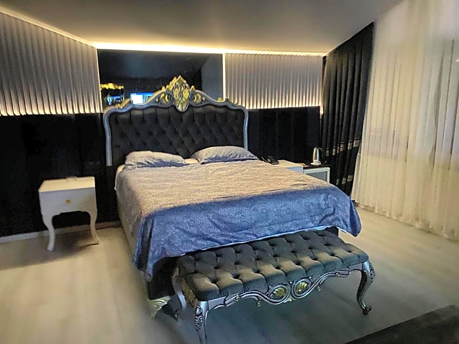 Grand Zara Hotel