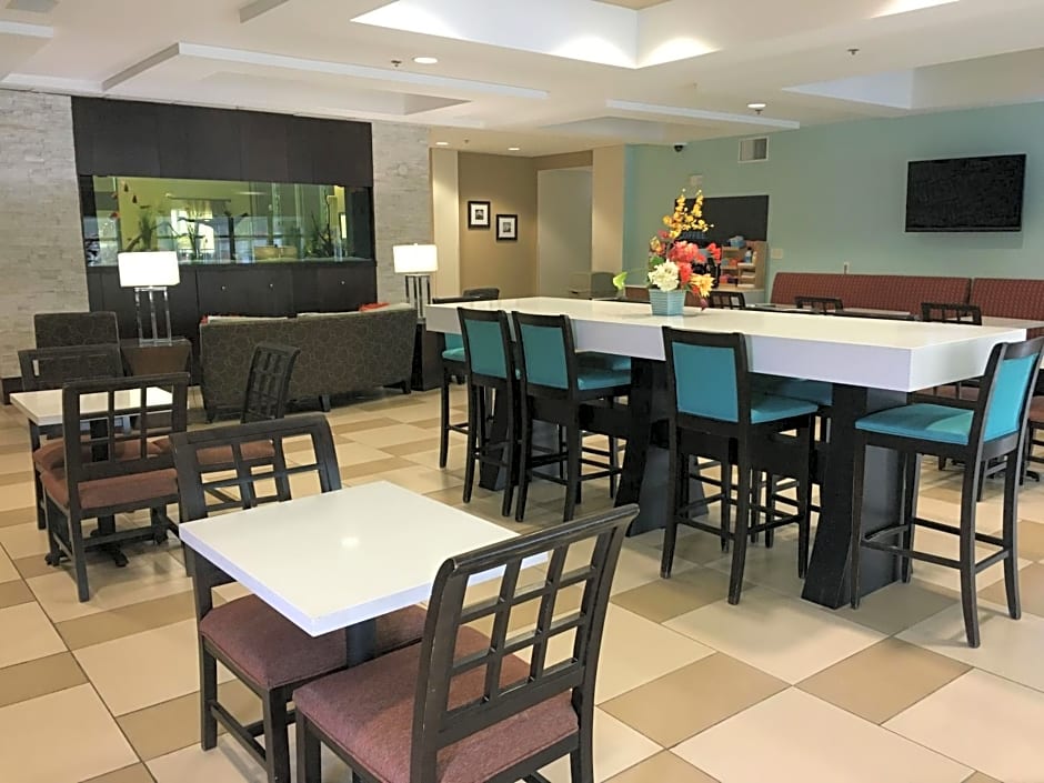 Holiday Inn Express & Suites Havelock Northwest New Bern, an IHG Hotel